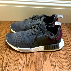 Adidas NMD R1 in Utility Grey/Utility Grey/Maroon Style Code: BA7752